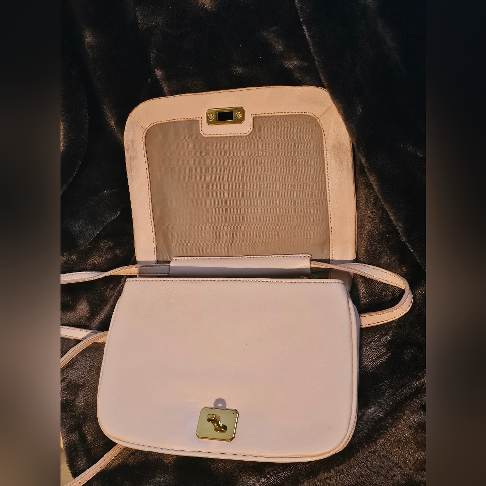 J Crew Crossbody Pale Leather Purse EUC - Picture 5 of 16
